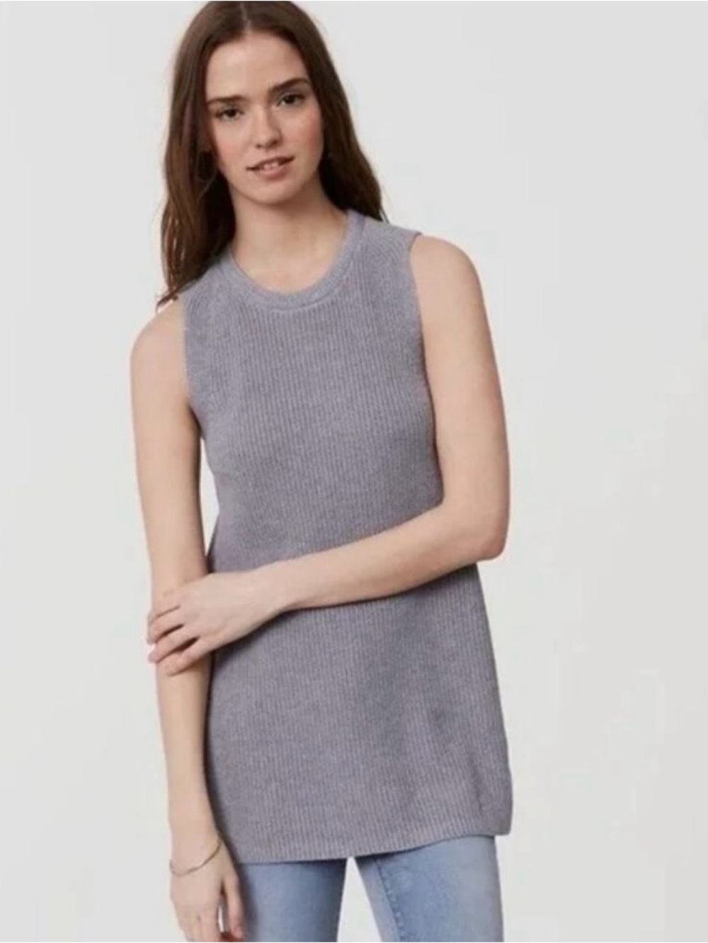 Ann Taylor loft Sleeveless Tunic Side Slit
Sweater size XS